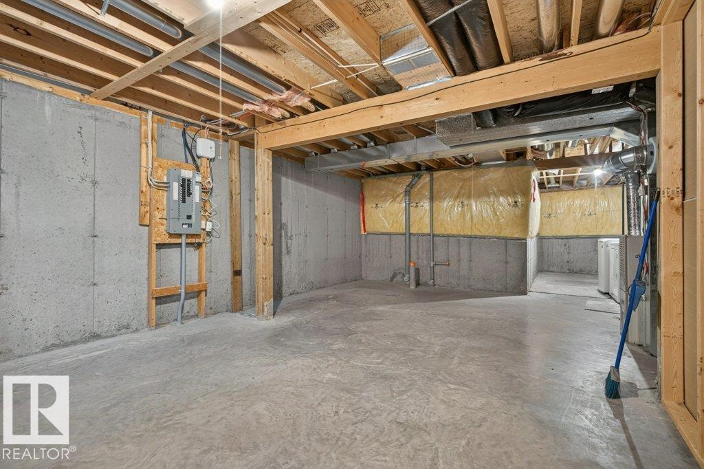 #10 2816 34 AV NW - 23