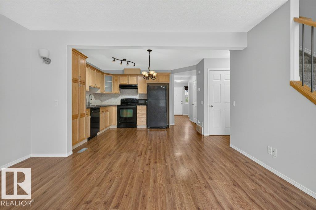 #10 2816 34 AV NW - 6