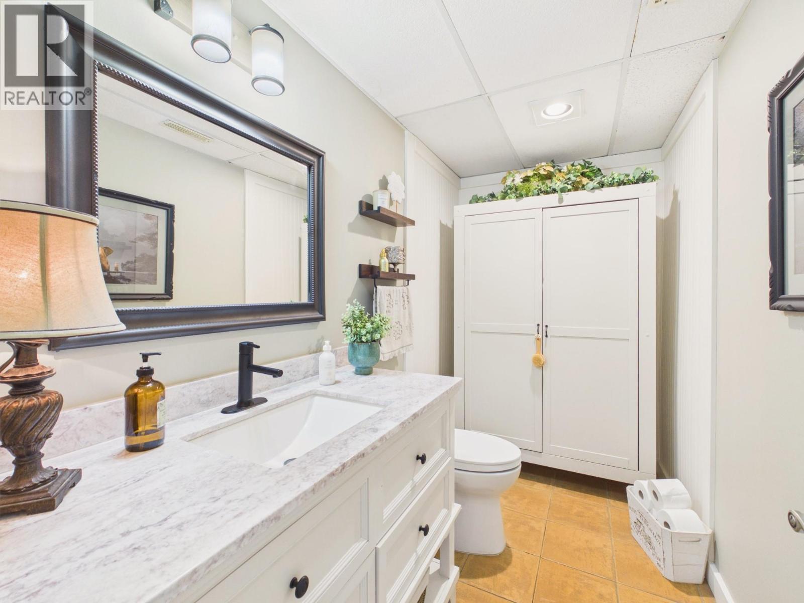 22 Willow Crescent - 24