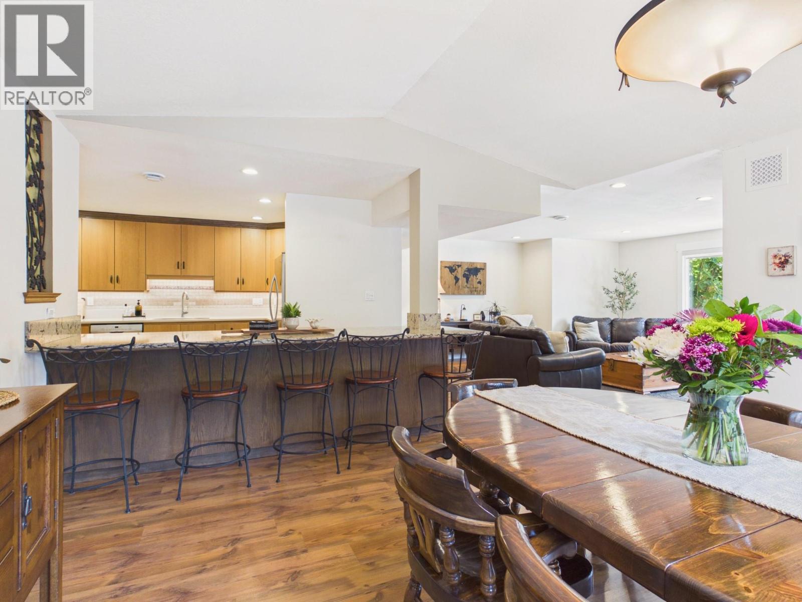 22 Willow Crescent - 13