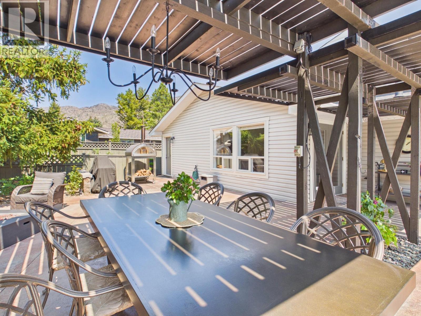 22 Willow Crescent - 28