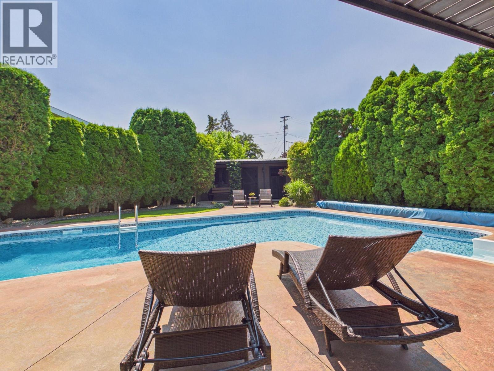 22 Willow Crescent - 29