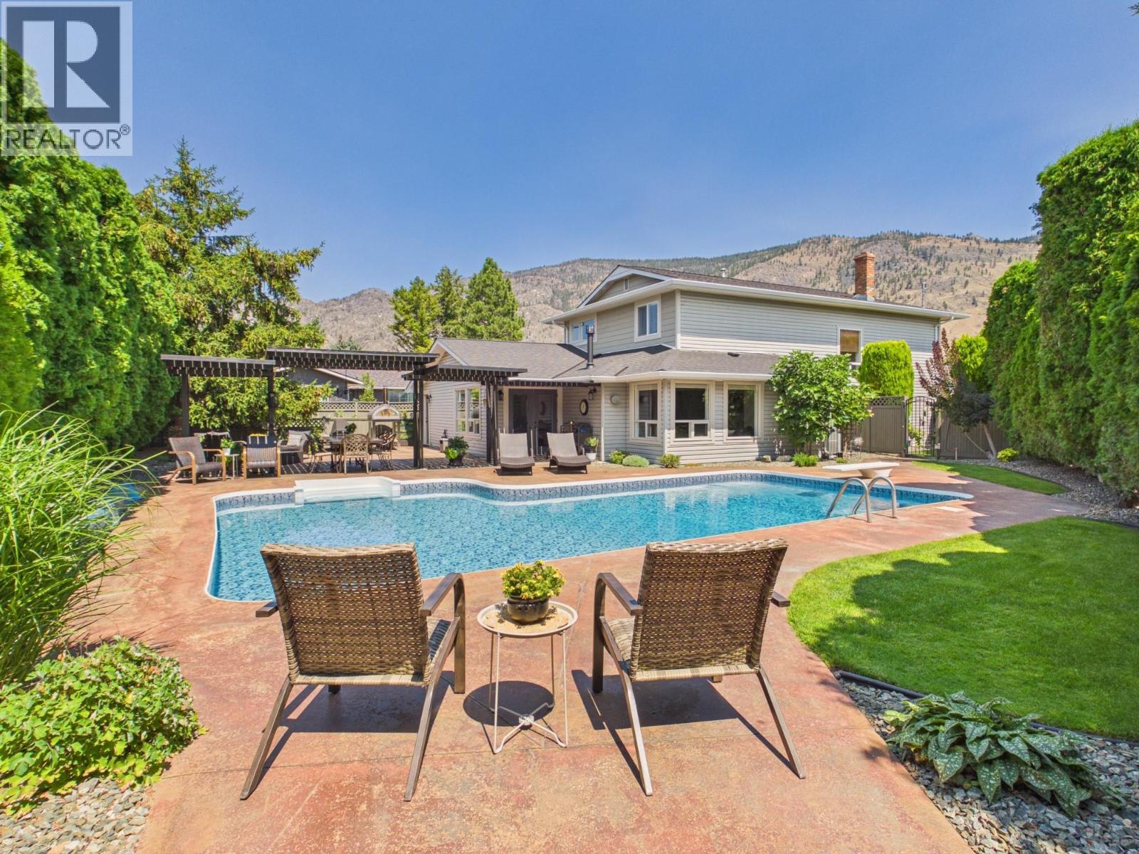 22 Willow Crescent - 1