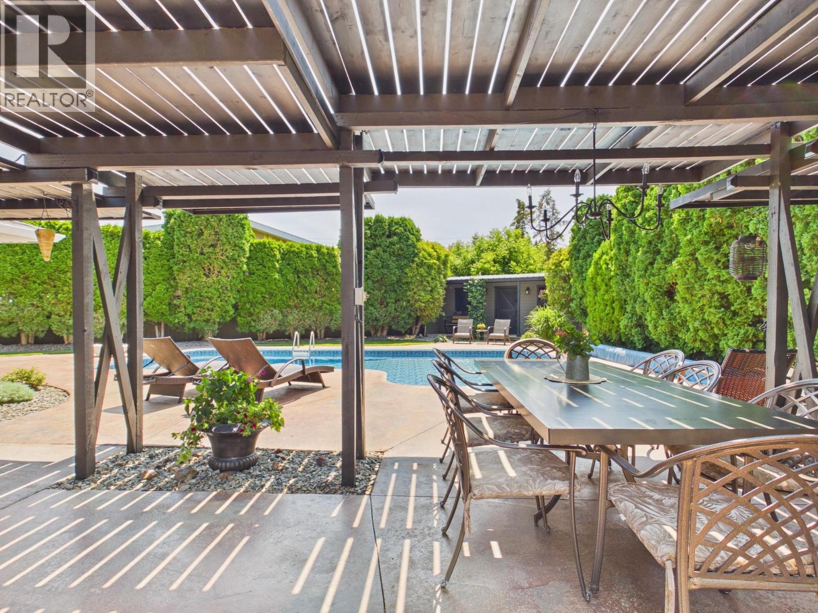22 Willow Crescent - 34