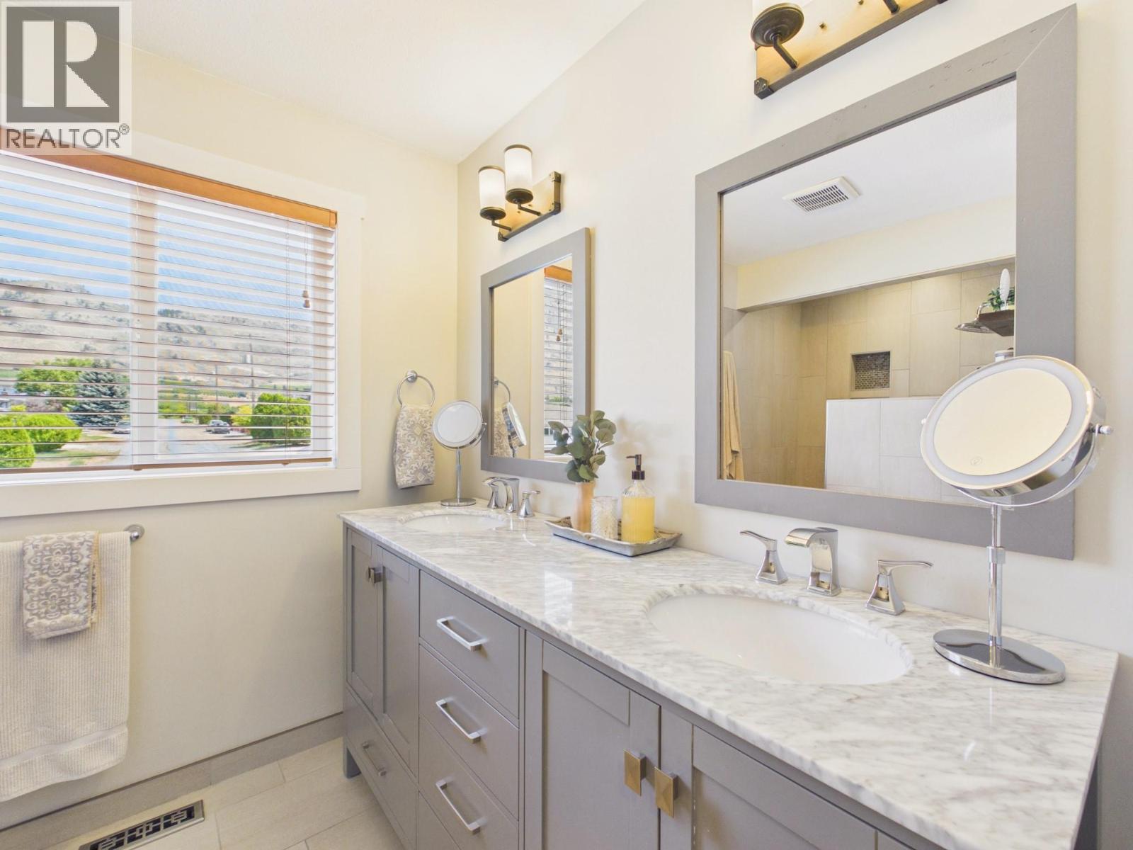 22 Willow Crescent - 42