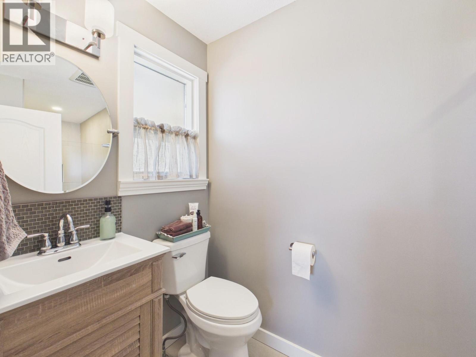 22 Willow Crescent - 56