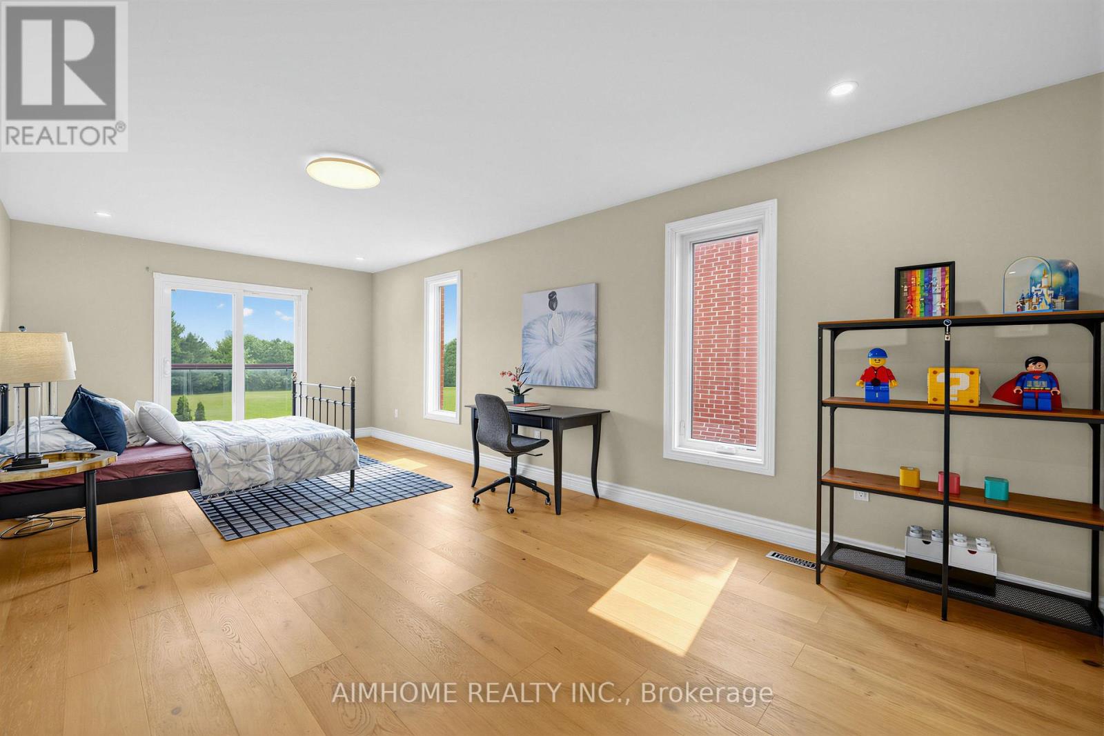 68 AITKEN CIRCLE - 29