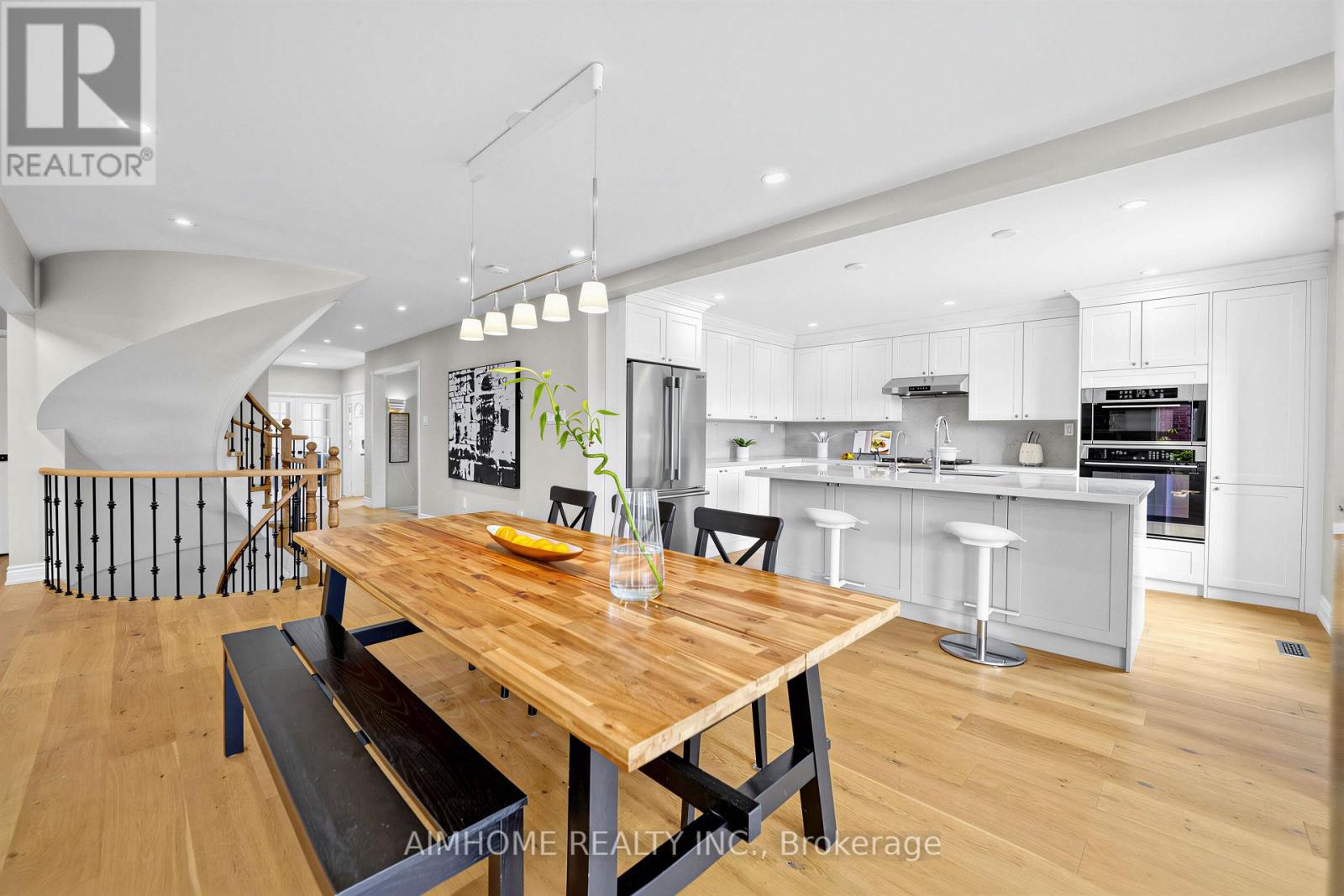 68 AITKEN CIRCLE - 3
