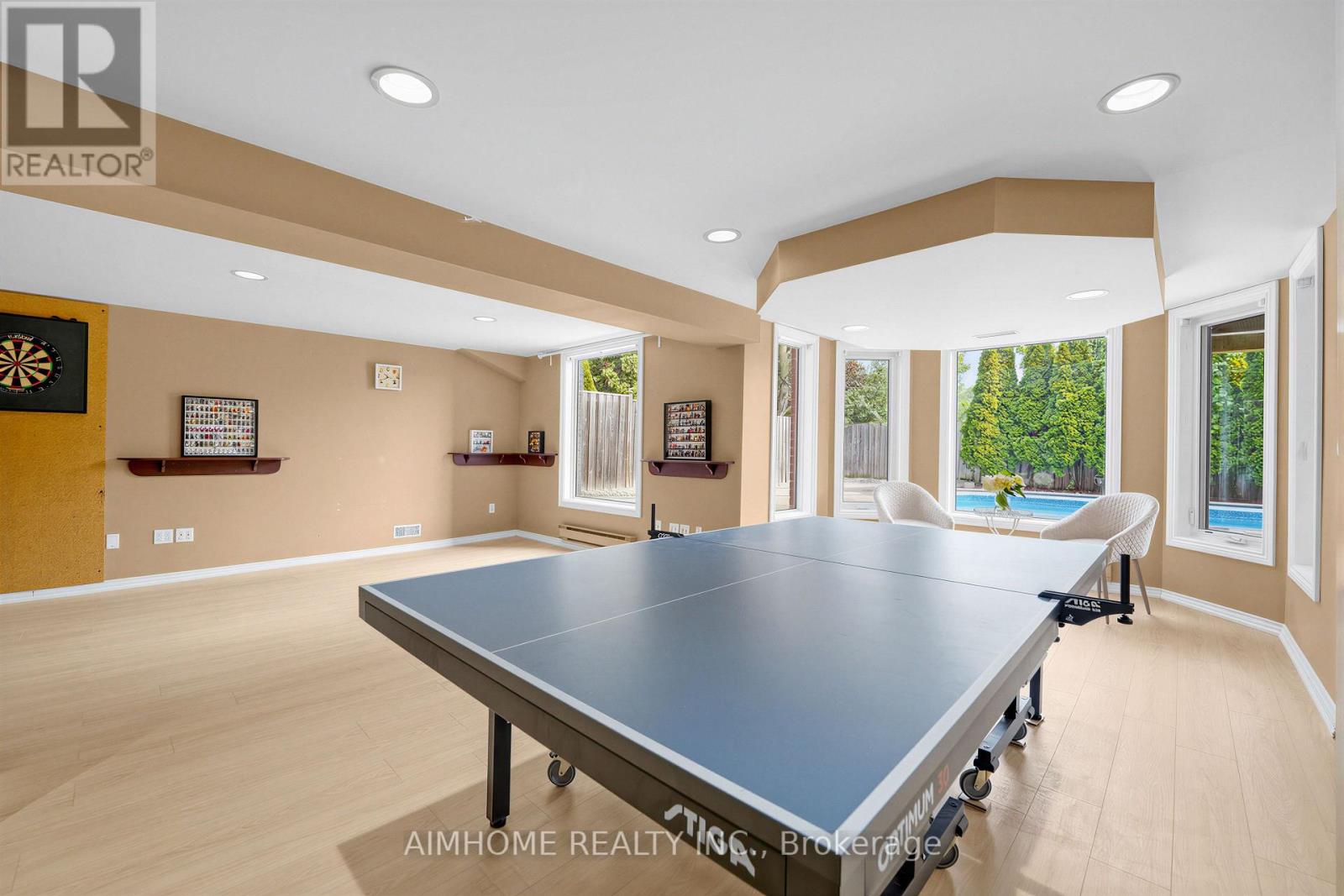 68 AITKEN CIRCLE - 35