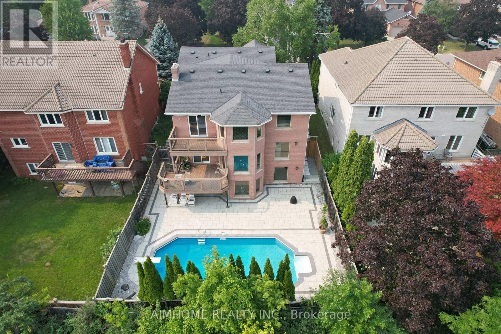 68 AITKEN CIRCLE - 44
