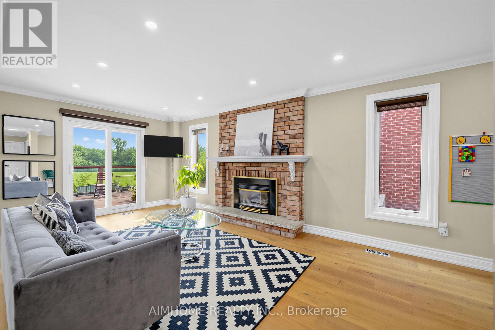 68 AITKEN CIRCLE - 9
