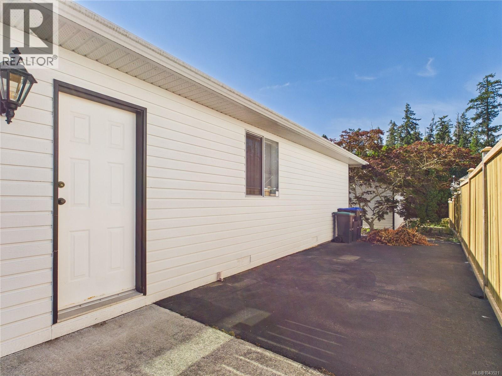 1650 Admiral Tryon Blvd - 15