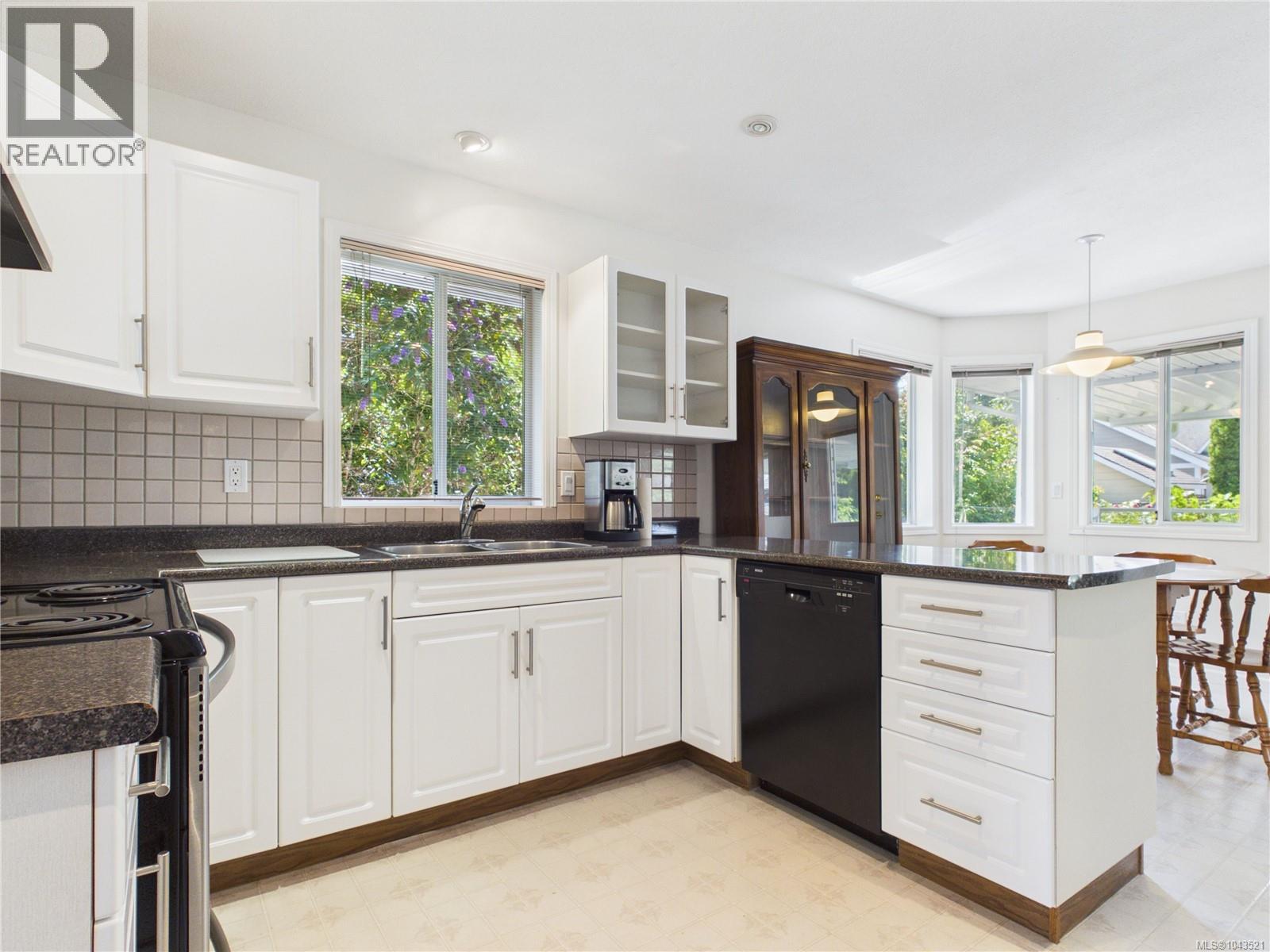 1650 Admiral Tryon Blvd - 36