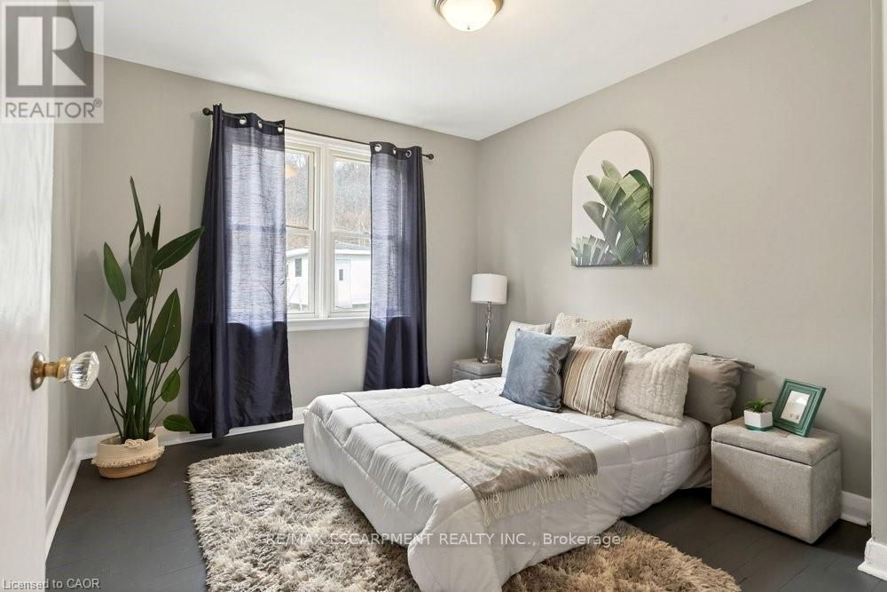 76 MARGARET AVENUE - 15