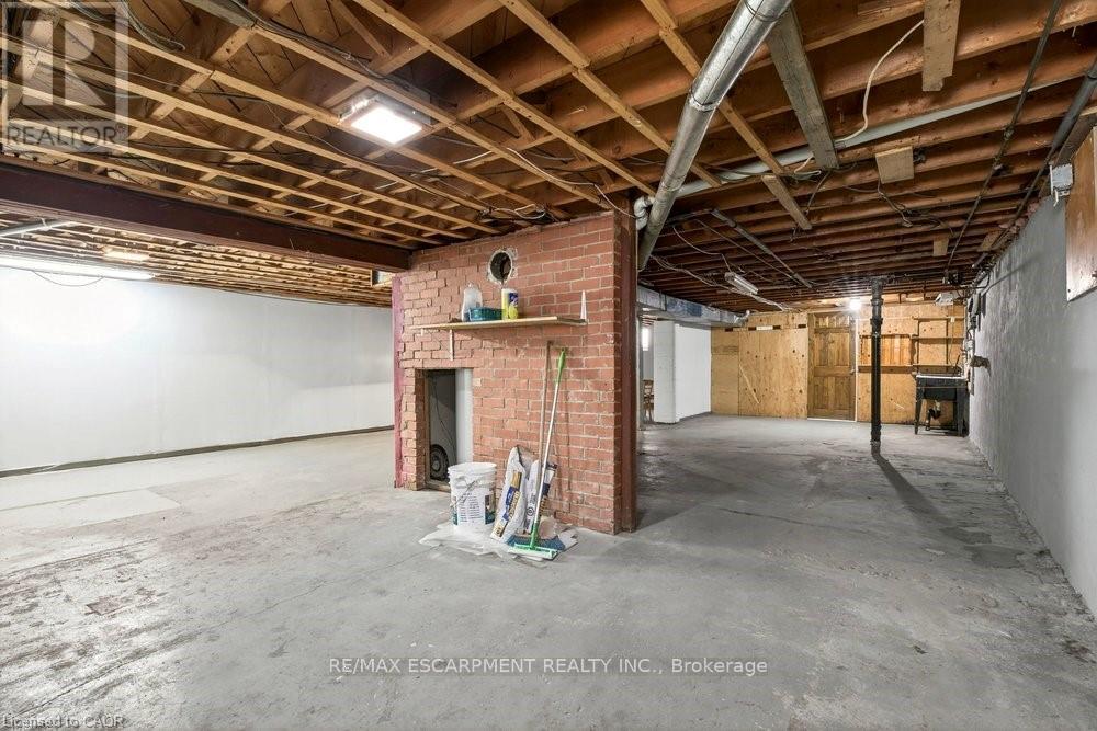 76 MARGARET AVENUE - 17