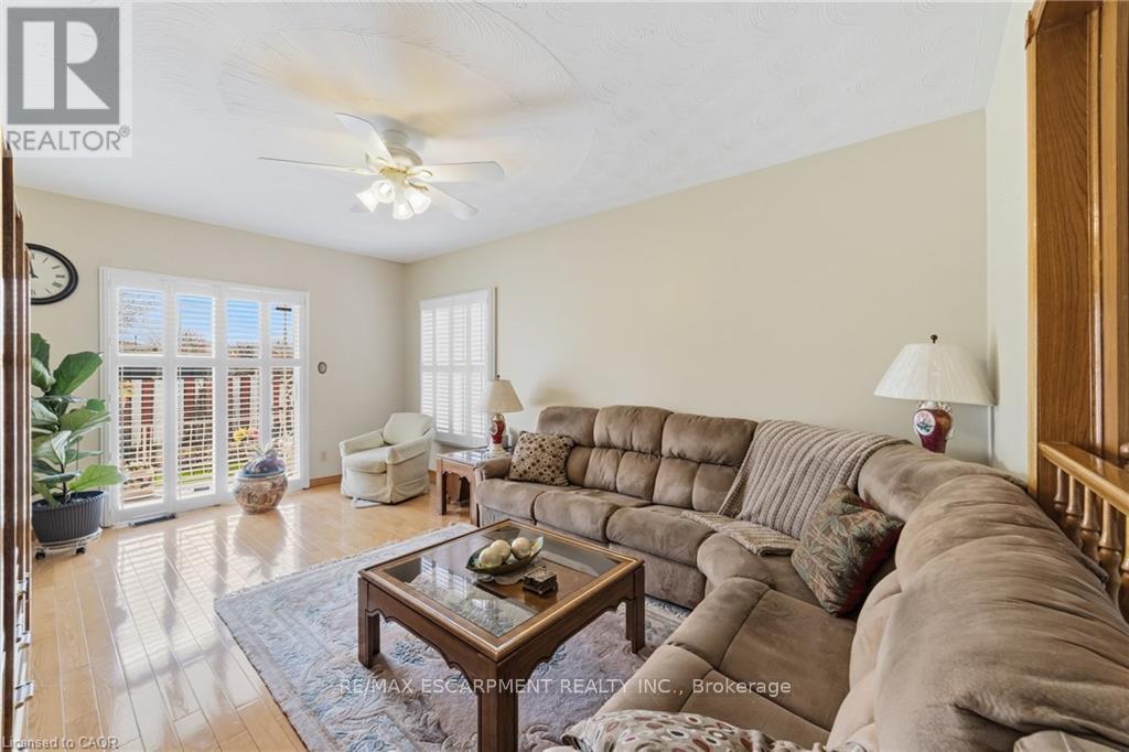 546 DICENZO DRIVE - 17