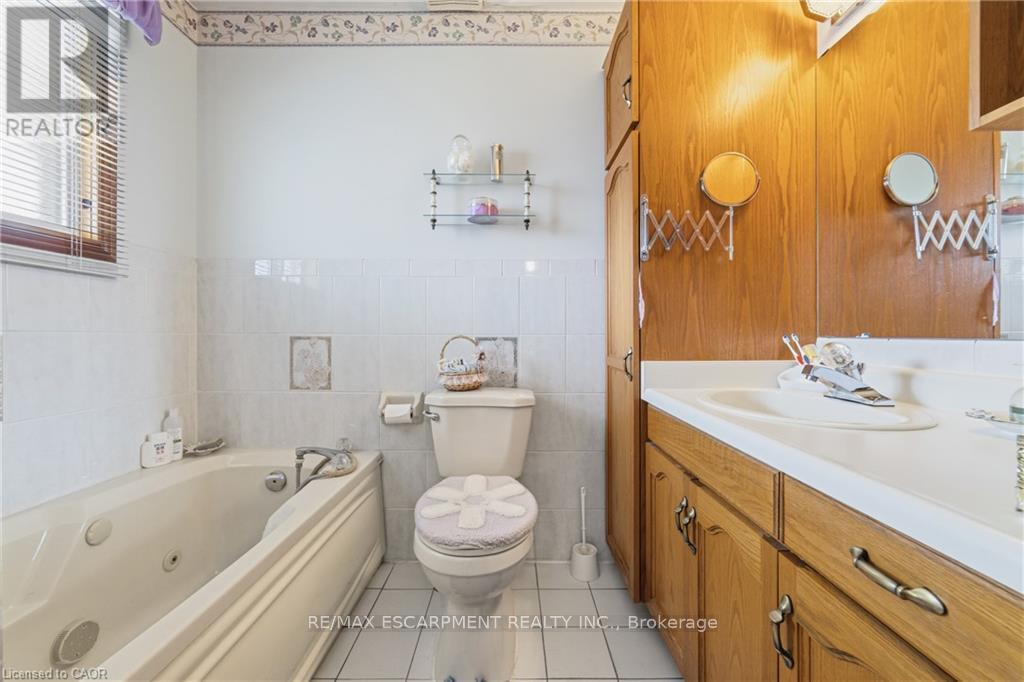 546 DICENZO DRIVE - 27