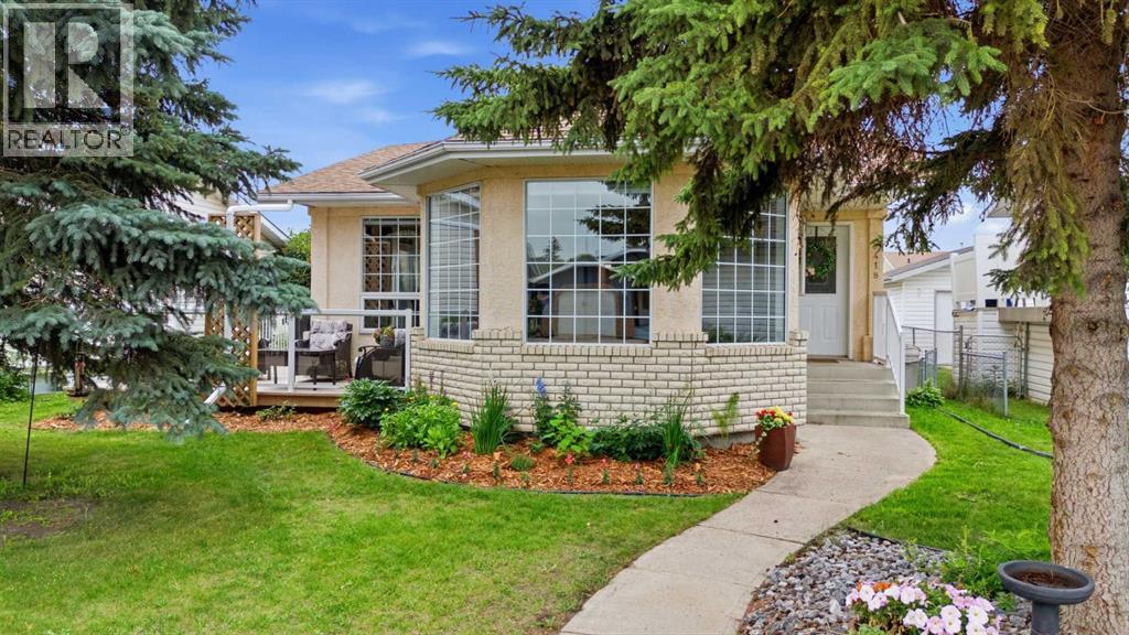 Listing photo – 5418 46 Street, Lacombe