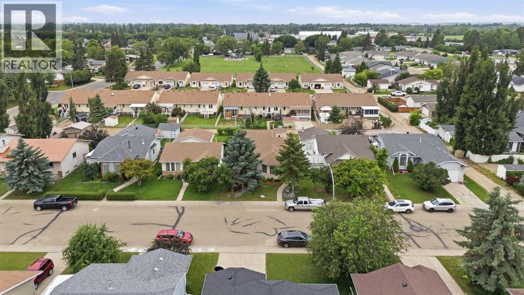 Listing photo – 5418 46 Street, Lacombe