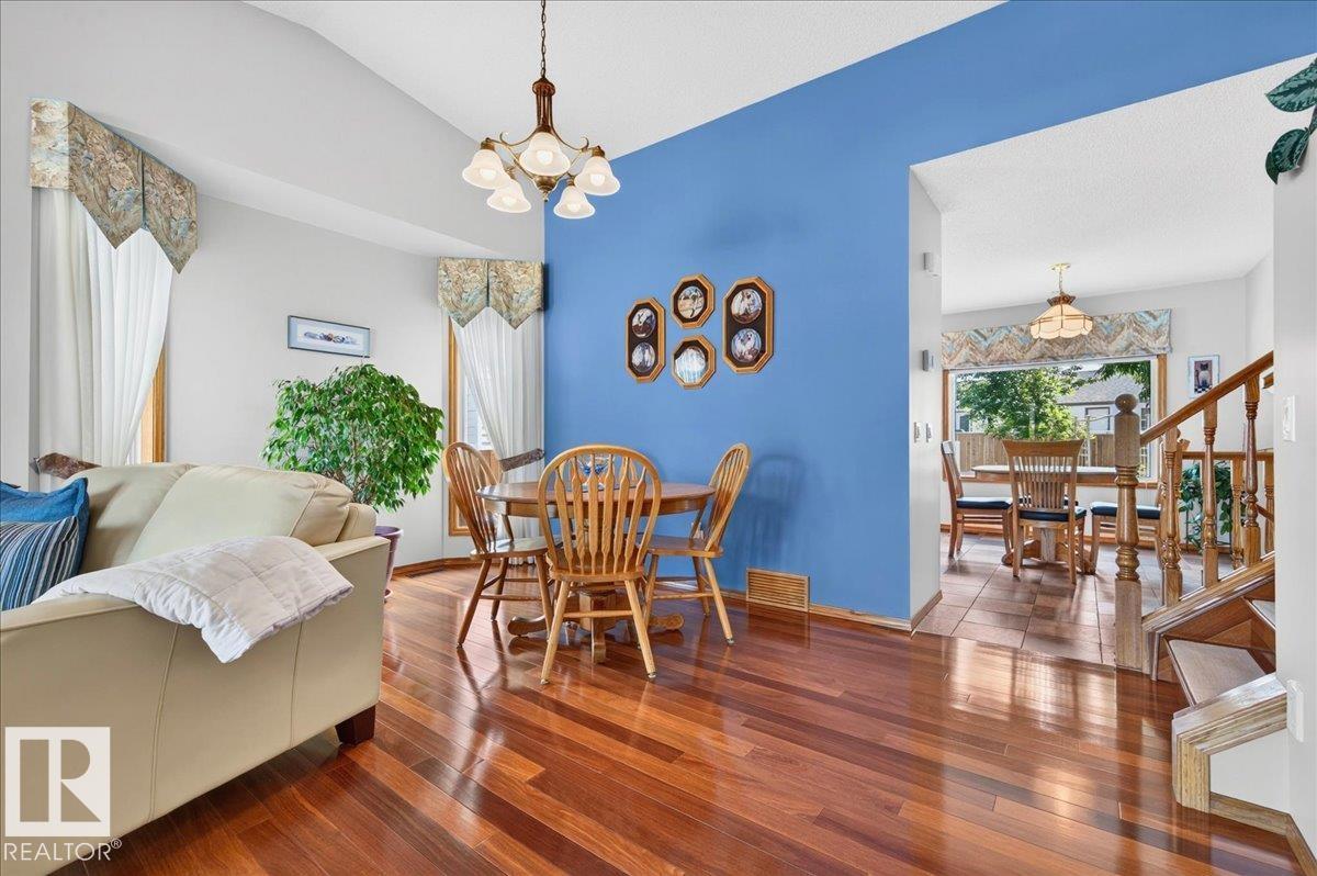10 WESTMEWS - 12