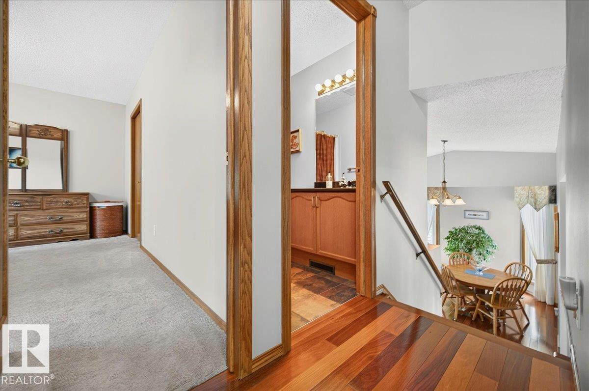 10 WESTMEWS - 37