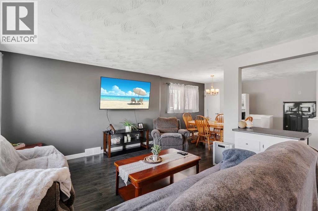 249 Acadia Drive SE - 3