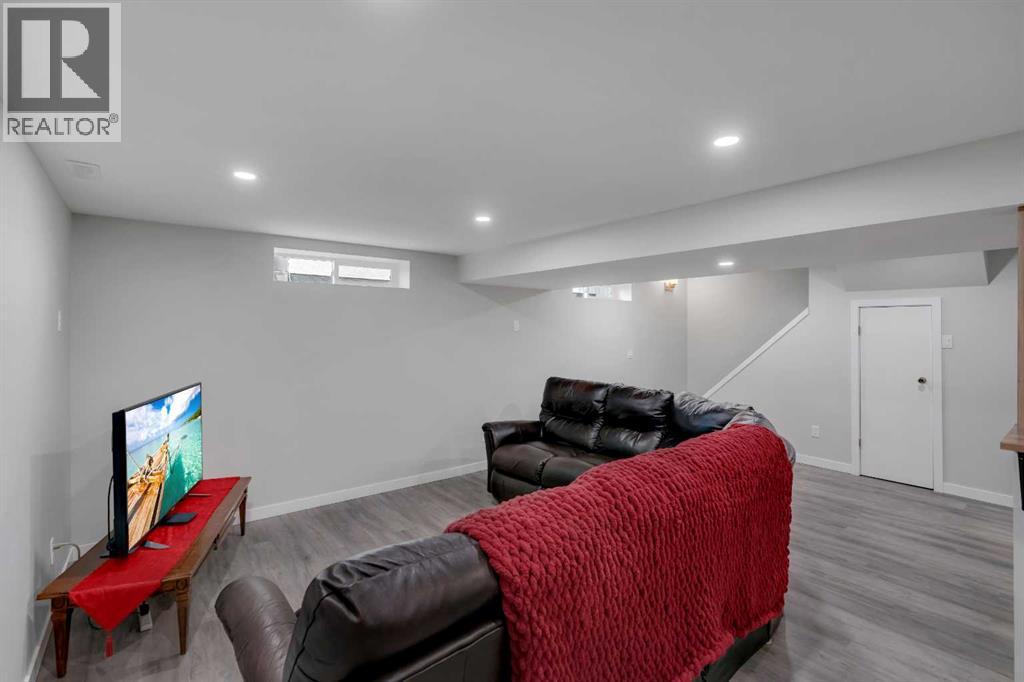 249 Acadia Drive SE - 20