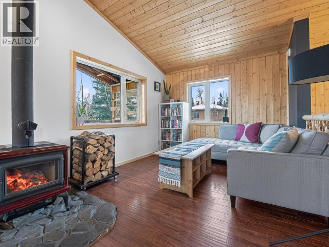 104 KENNEDY STREET - 2