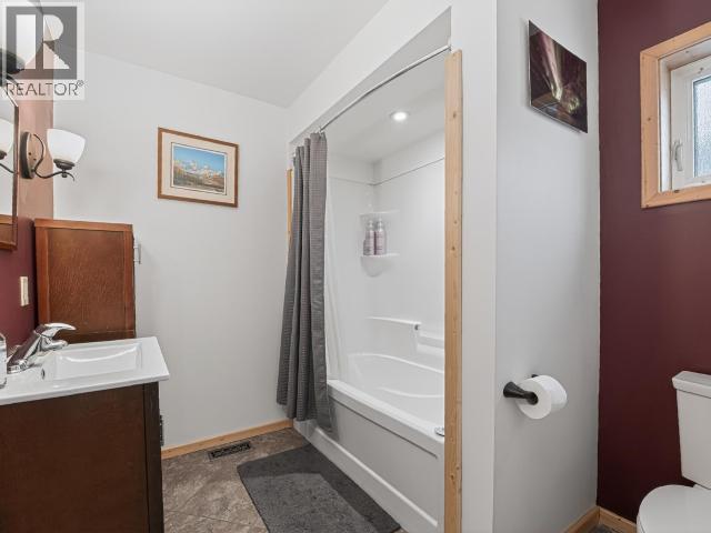 104 KENNEDY STREET - 24