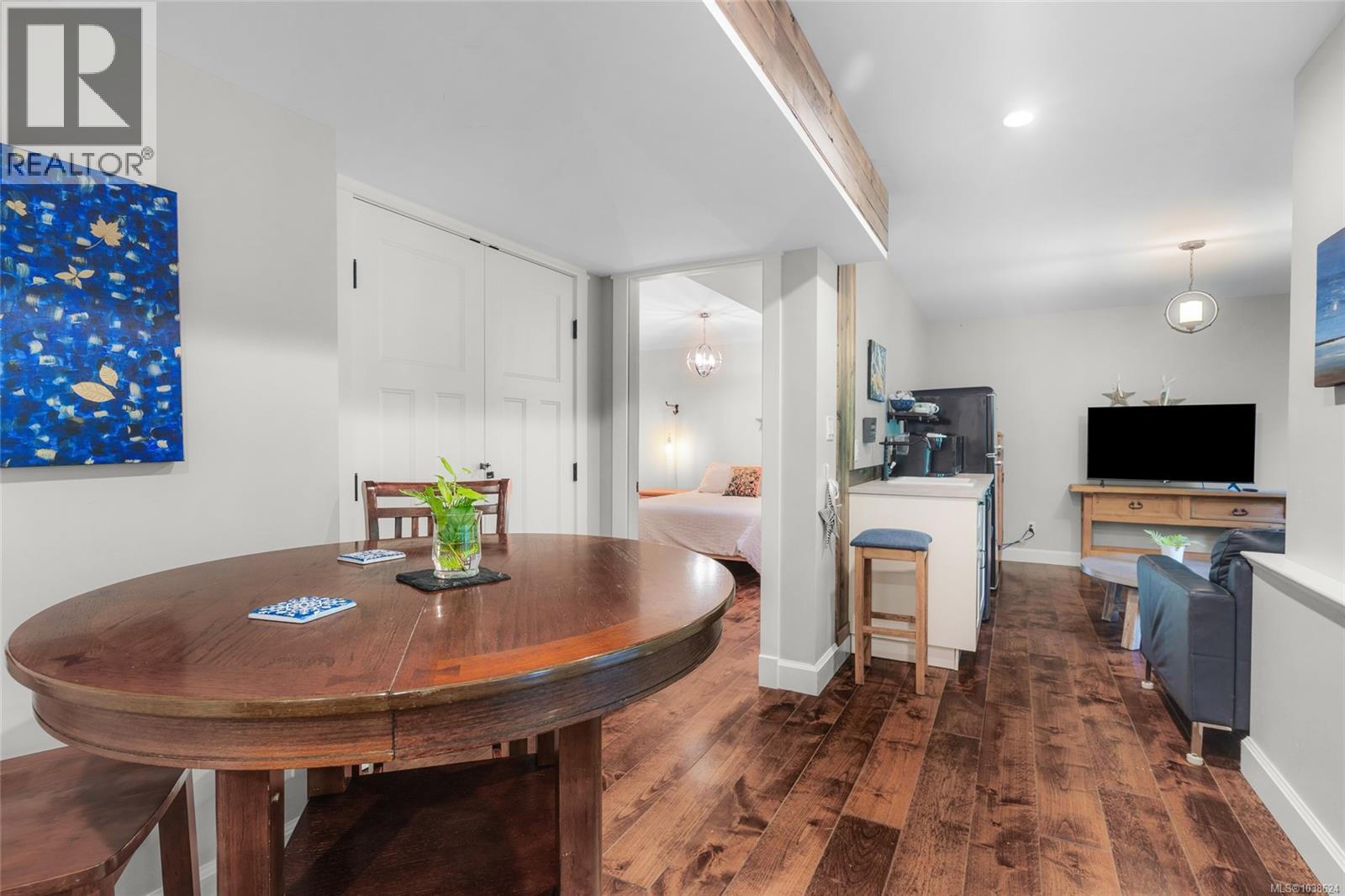 1571 Meadowood Way - 23