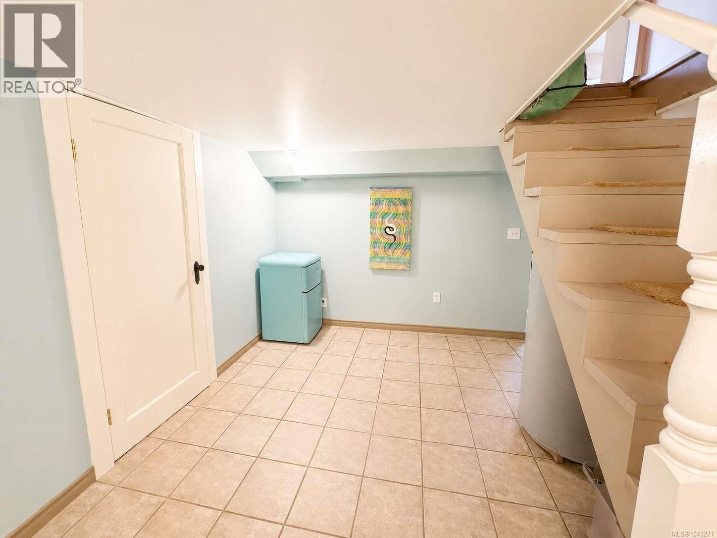 2738 12th Ave - 31