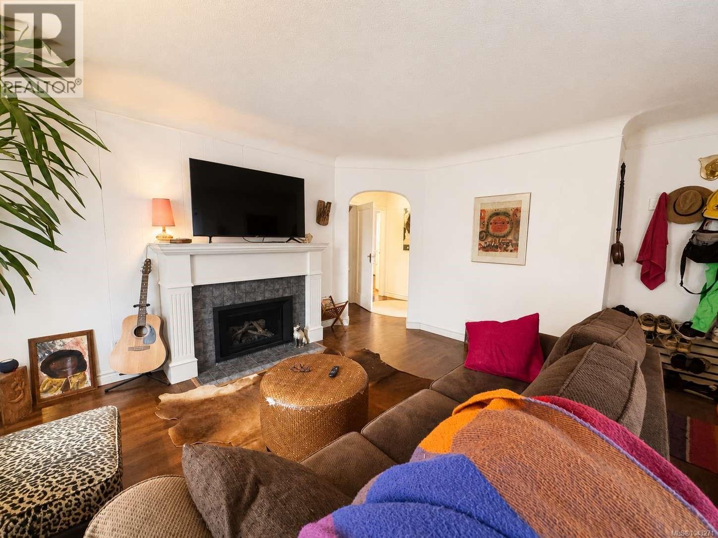 2738 12th Ave - 20