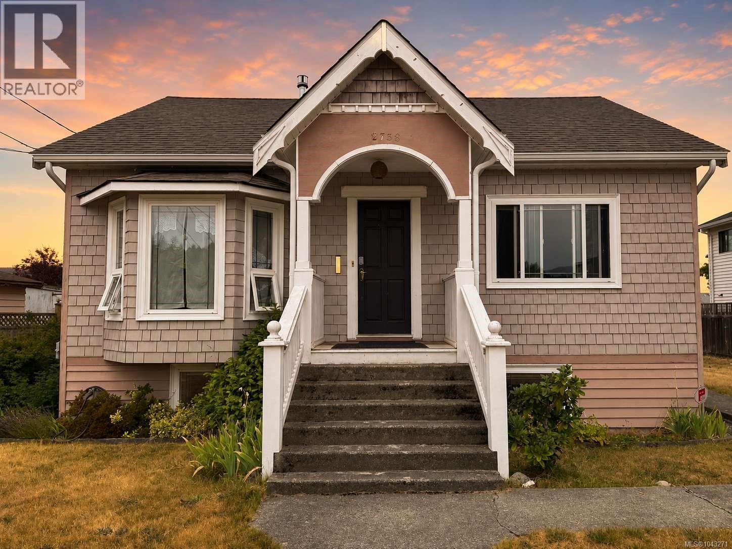 2738 12th Ave - 2