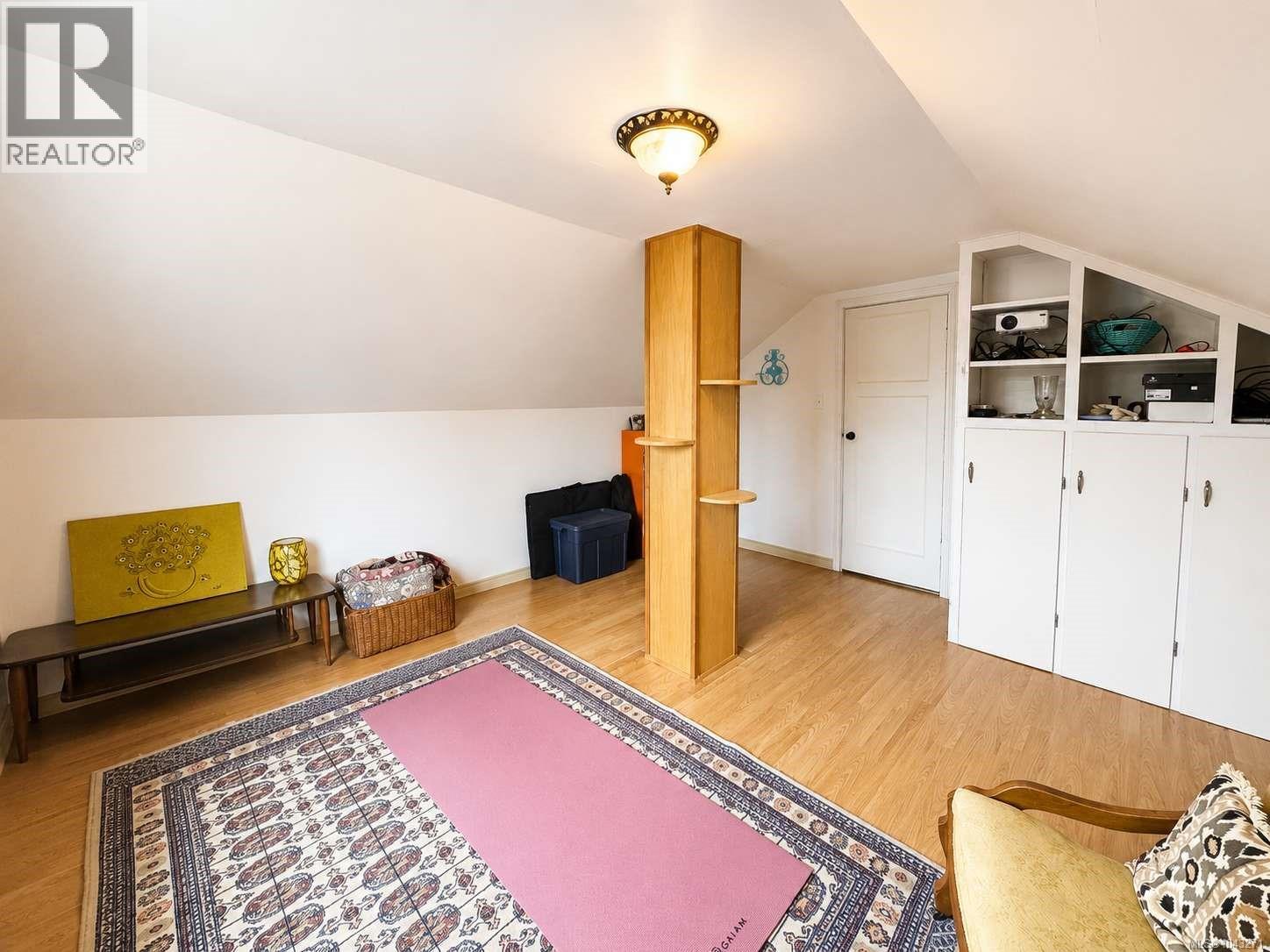 2738 12th Ave - 29