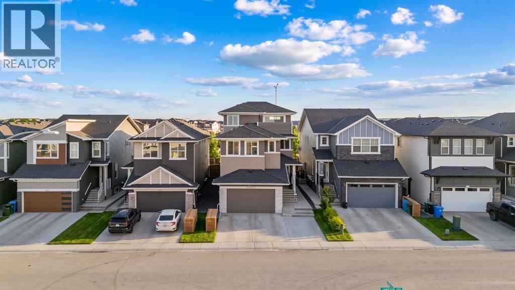 116 Ambleside Crescent NW - 2