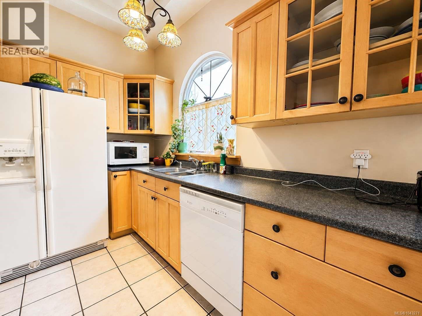 2738 12th Ave - 14