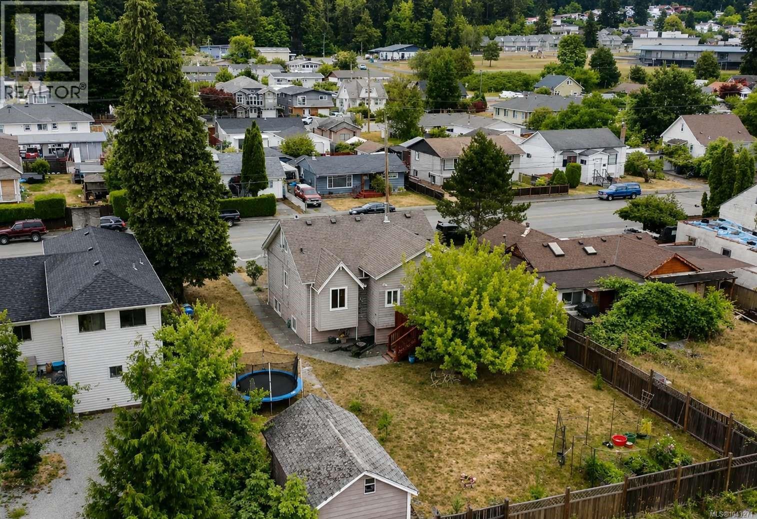 2738 12th Ave - 41
