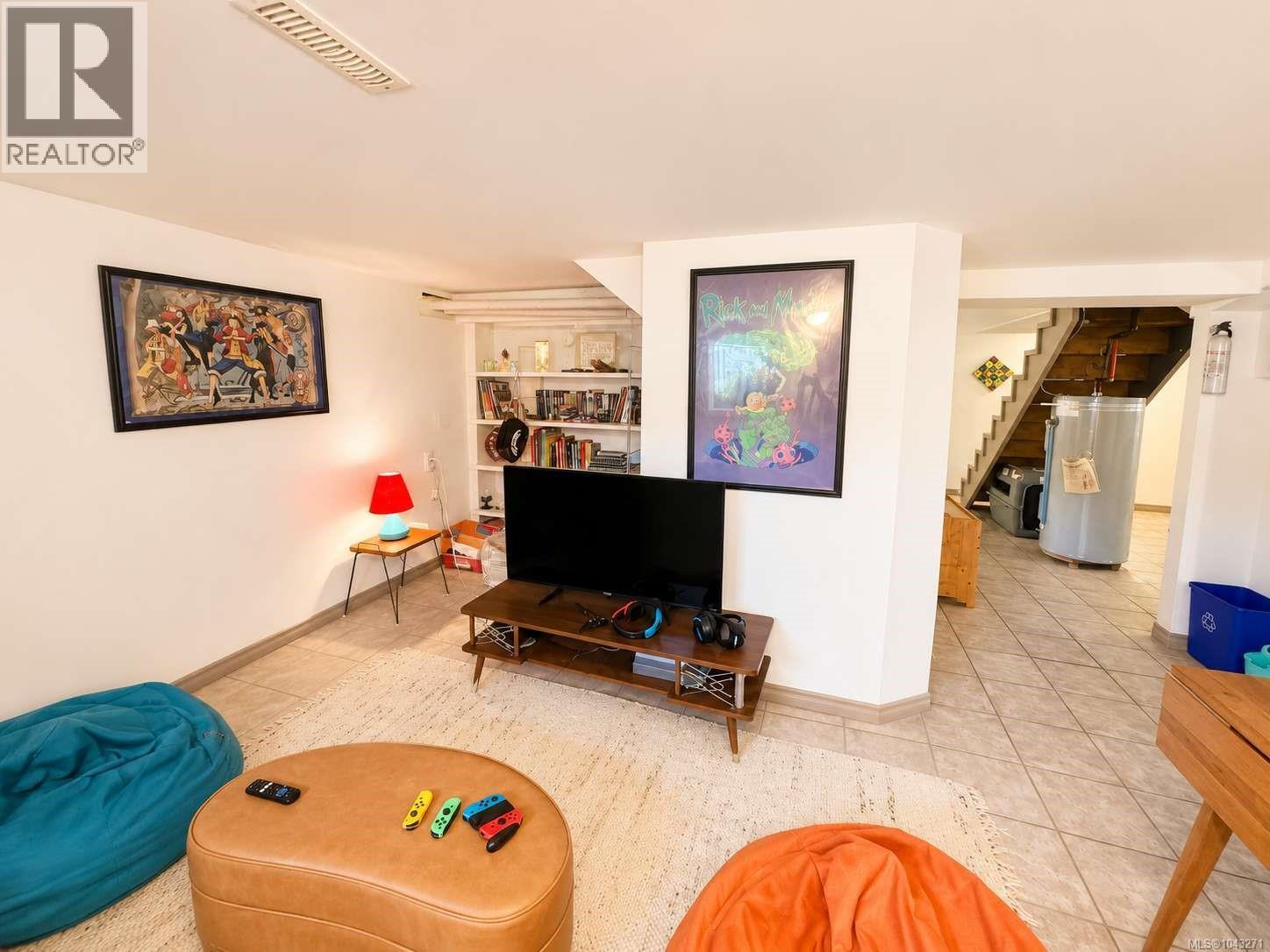 2738 12th Ave - 35