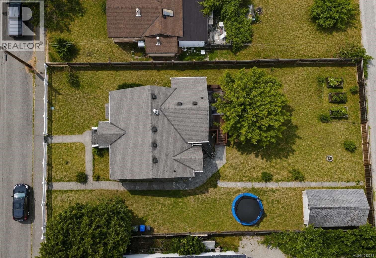 2738 12th Ave - 40