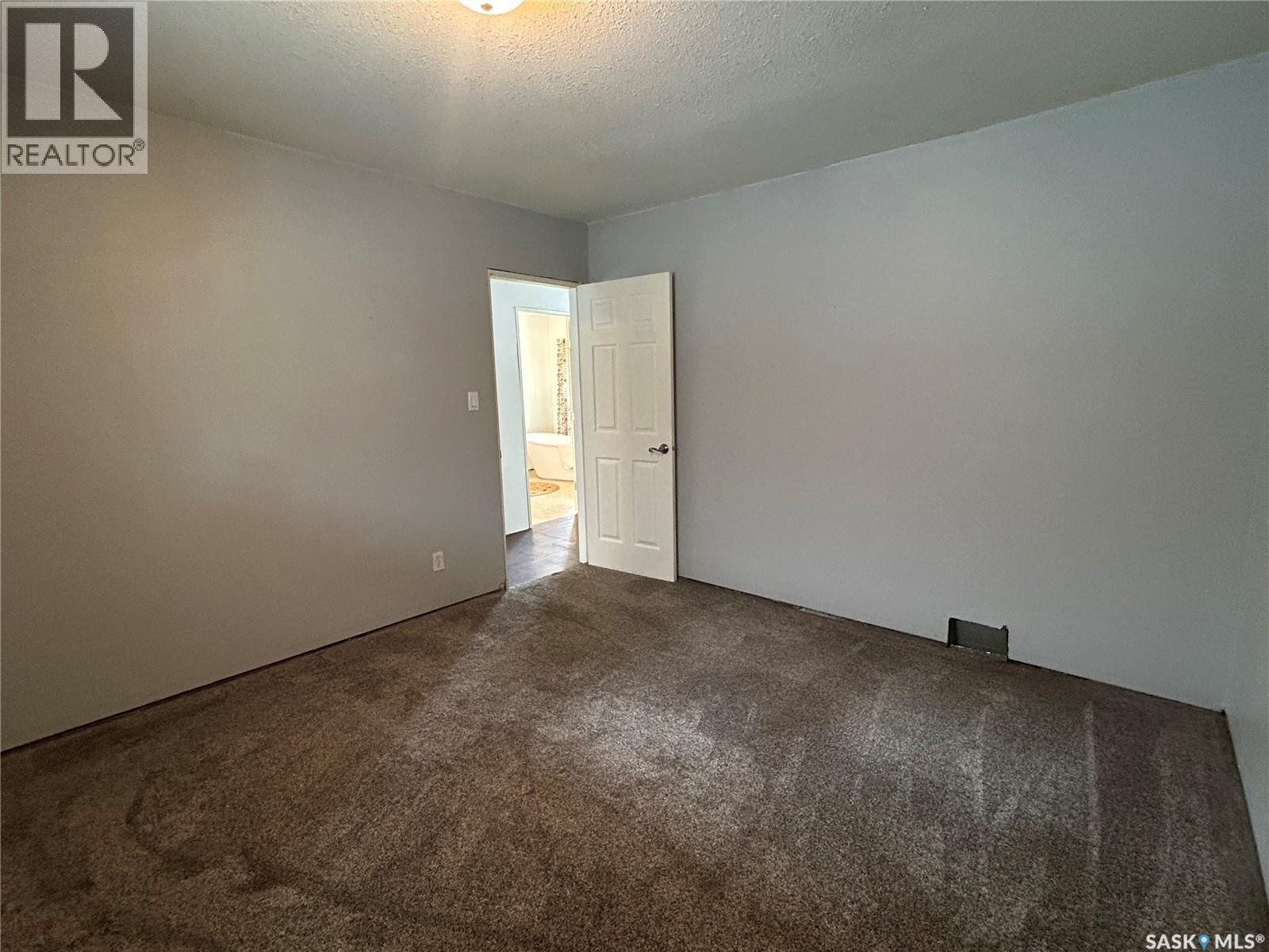 806 5th AVENUE SW - 10