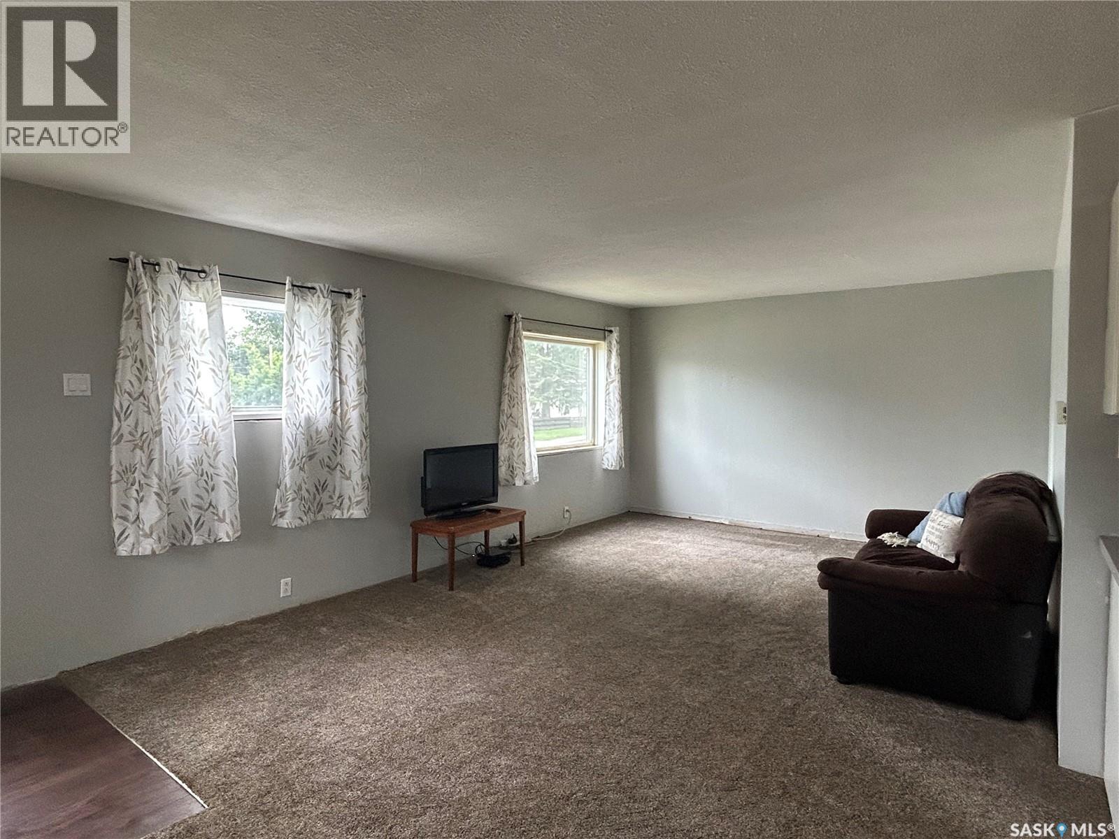 806 5th AVENUE SW - 5