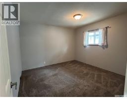 806 5th Avenue Sw, Moose Jaw, SK S6H5W3 Photo 12