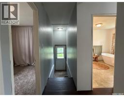 806 5th Avenue Sw, Moose Jaw, SK S6H5W3 Photo 17