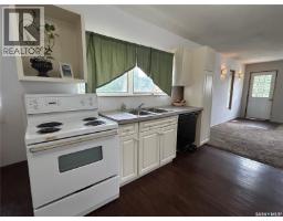 806 5th Avenue Sw, Moose Jaw, SK S6H5W3 Photo 9