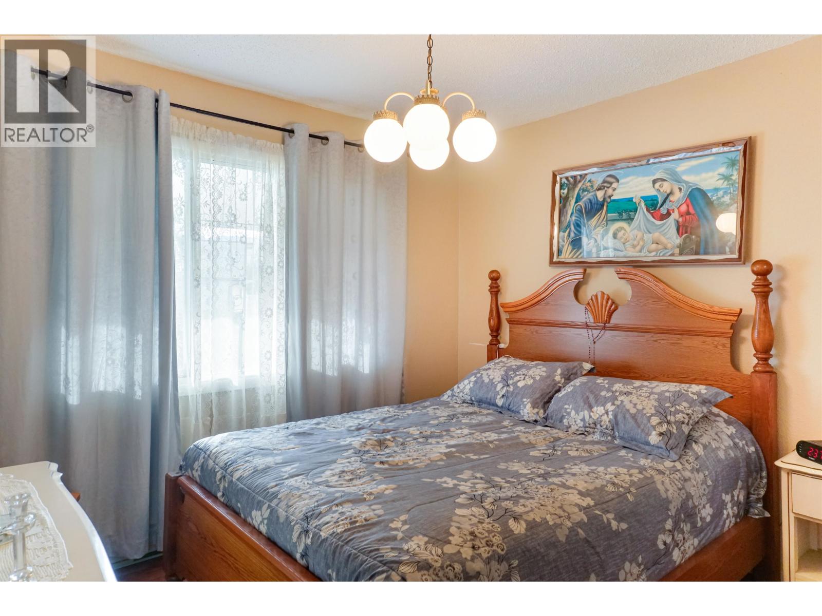 5 GREBE STREET - 8