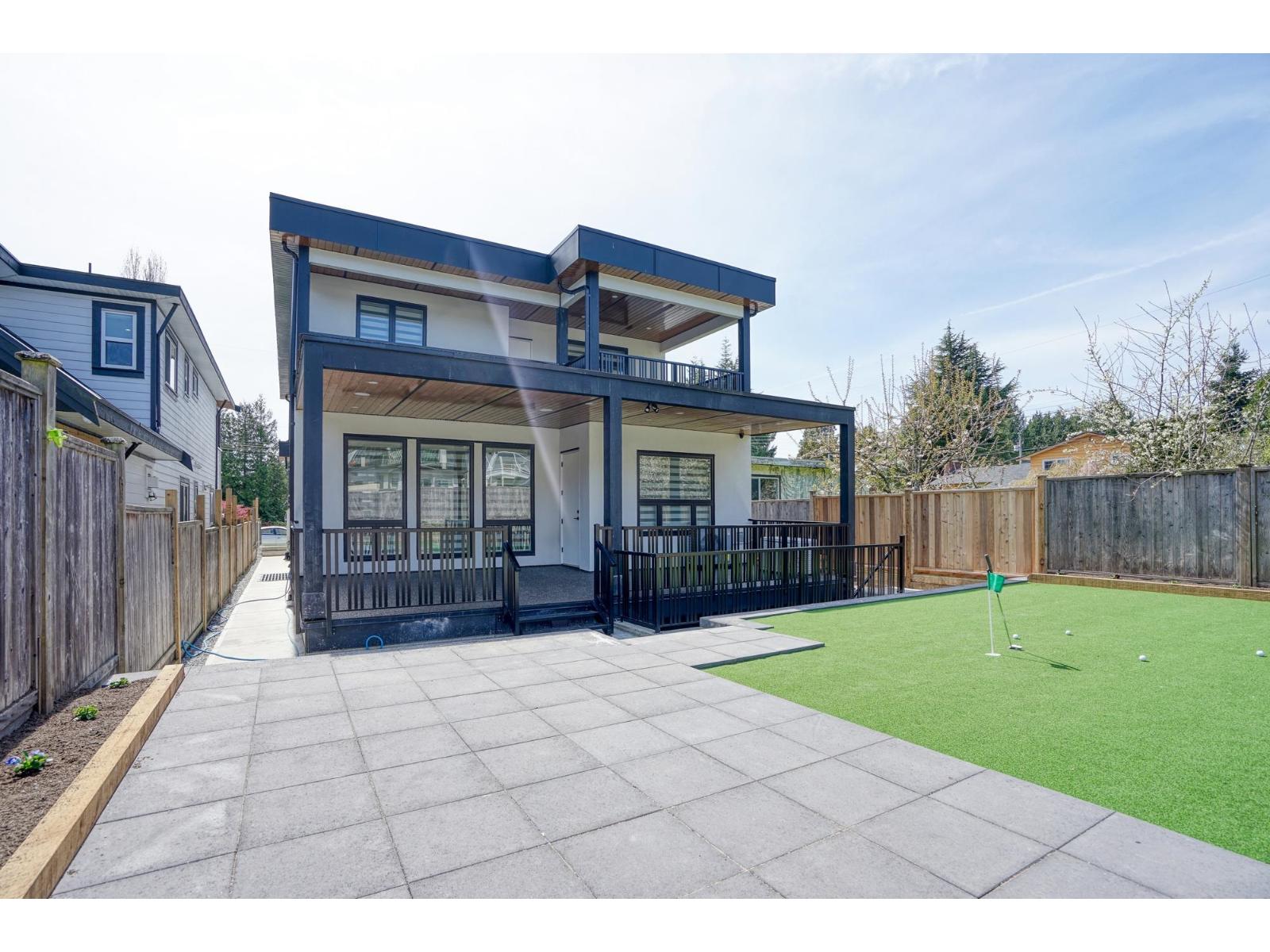 15919 RUSSELL AVENUE, White Rock