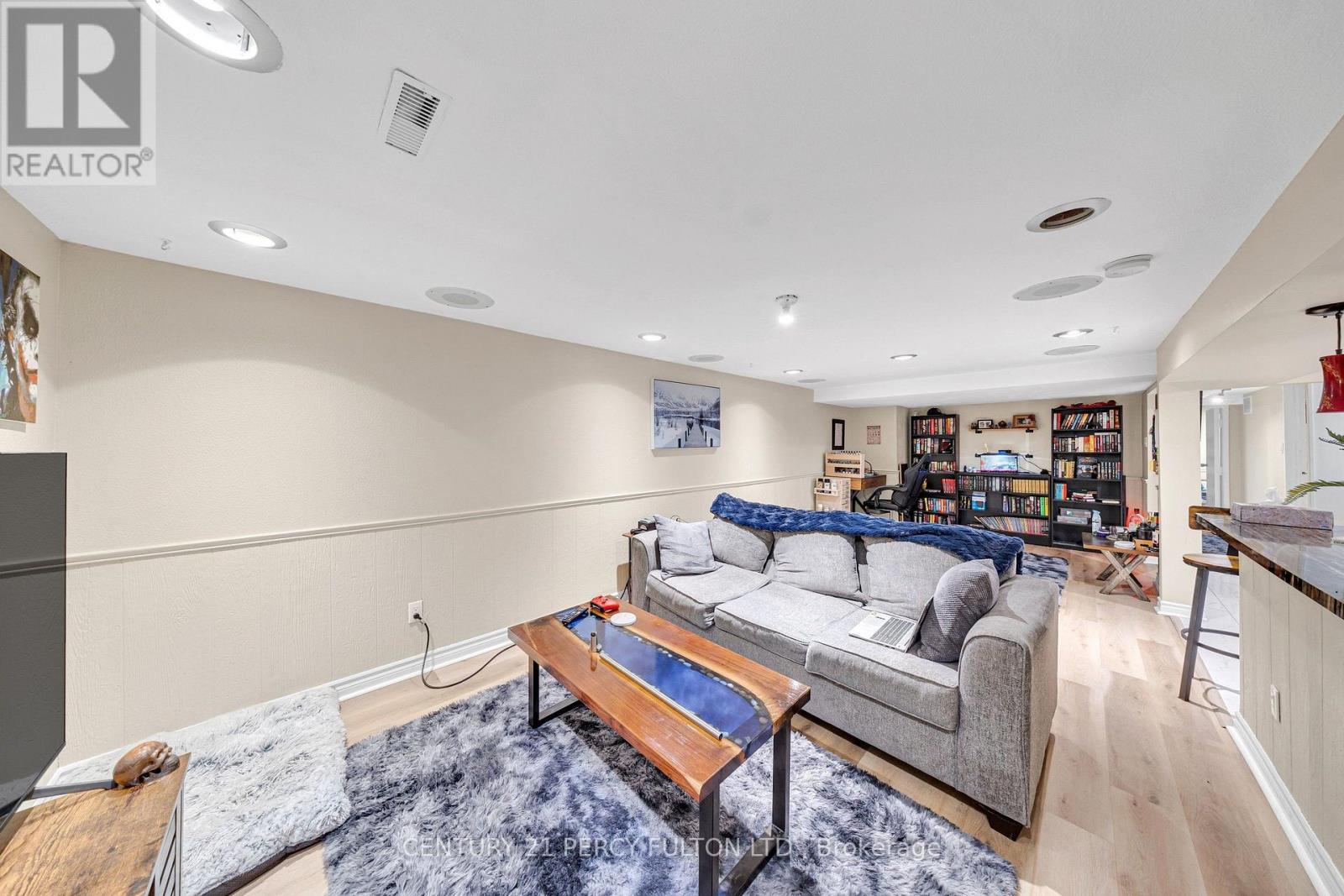 714 LUBLIN AVENUE - 23
