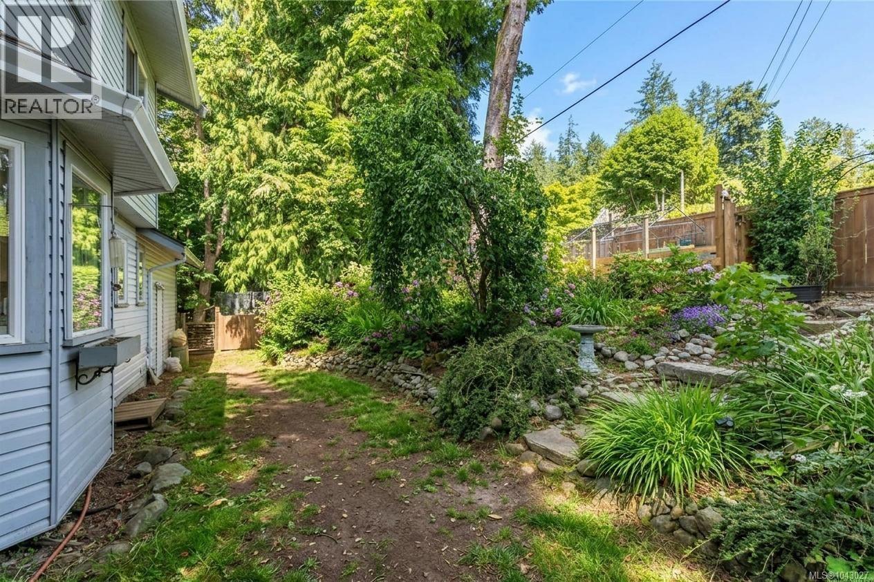  2141 Henlyn Drive, Sooke