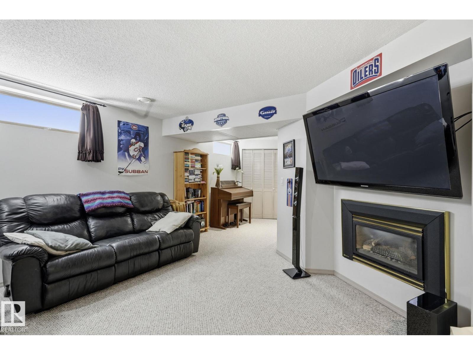 7 Burlington AV - 26