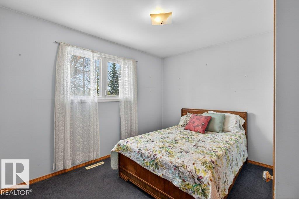 5216 89 AV NW - 13